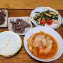 朝からお肉だよ