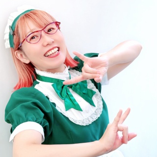 メイドが接客するメガネ屋　キャンディフルーツ オプティカル