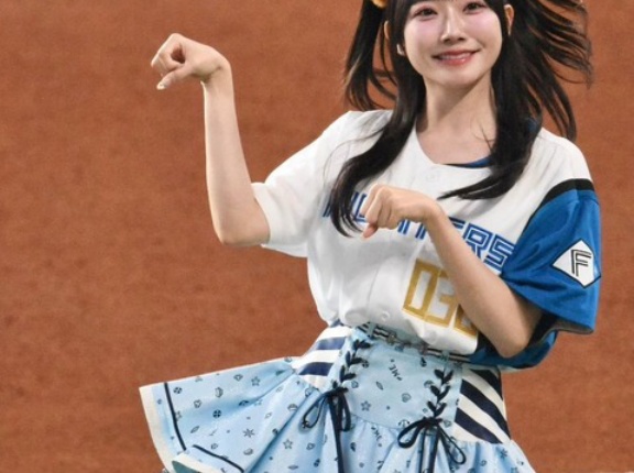 [≠ME] ノイミーちゃん、きつねダンス披露！可愛すぎた！！