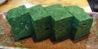 クックパッド見たら…緑の卵焼き、チョコバナナ卵焼き、マシュマロおにぎり。メシマズオンパレード。本気だろうか…