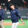 日ハム伊藤、急造二段モーションで中日大野に投げ勝ち本拠地初勝利「絶対にファイターズのエースに」