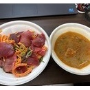 「なか卯」まぐろ丼と豚汁、木材協同組合新宴会、つぼぐち本店、蟹づくし宴会、焼き蟹、お造り、蟹茶碗蒸し、蟹の天婦羅、大分牛のすき焼き、太巻き、みそ汁、苺、サービスショット！