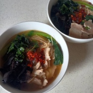 昨日寒くてビックリした！と、キラキラしずく作りました。