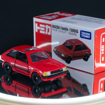 レビュー トミカ REBORN マツダ ファミリア 1500XG : ミニカー沼