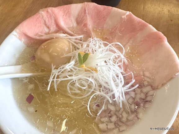 【OSAKA IZAKAYA MENLABO SAKABA】　at　パタヤ・Tree Town内　～コスパ最強！ソイブッカオの隠れ家ラーメン店～