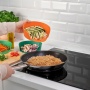 IKEAの「まな板から直に切った野菜とかをシュッってするヤーツ」が最高すぎるから買ってくれ！！