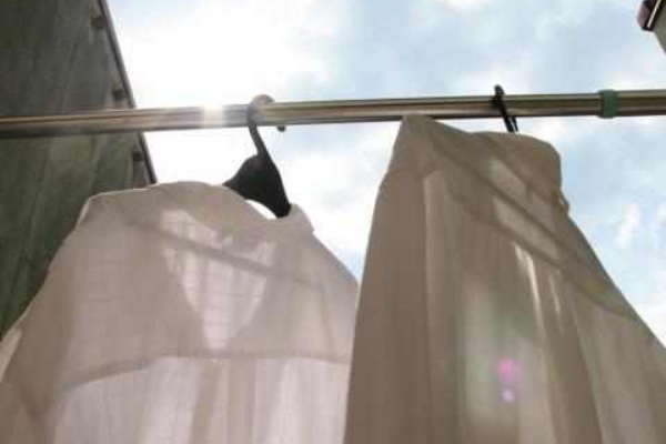 ソレダメ シャツの襟の黄ばみ汚れを超簡単に落とす方法 タワシで襟部分をゴシゴシこする手間不要 あるものを使うだけでさっぱり落とせます やり方 方法 まとめ １９８６０７０７ Powered By ライブドアブログ