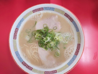 「博多ラーメンとんとん　東尾道店」　福山市高西町