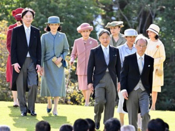 秋の園遊会は洋装で・NMRに皇族方の全身像掲載