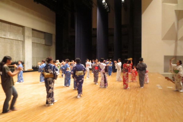 椿の日本舞踊教室 13年08月