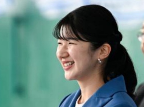愛子さま青森県初訪問に県民熱狂！沿道に歓声、国スポ観戦と国宝「合掌土偶」ご鑑賞