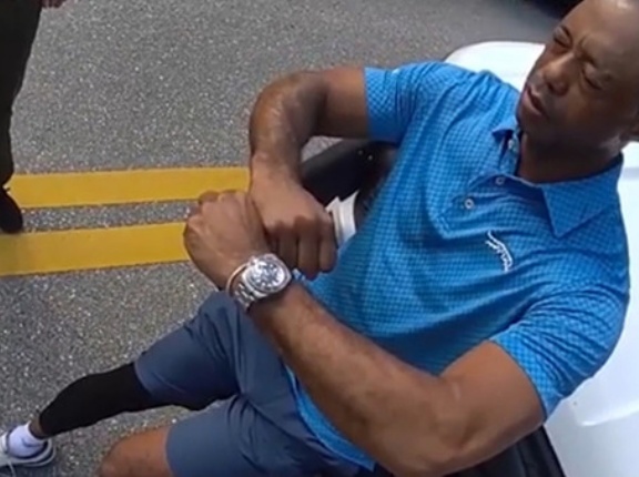 タイガー・ウッズ、逮捕時の映像がヤバイと話題にｗ　海外の反応。