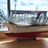 『サンマ漁船展示中』の画像