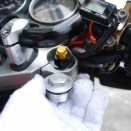 ホンダX4にフロントフォークイニシャルアジャスター取付