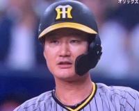 【謝罪】直球破壊王子ｷﾀ━━━(ﾟ∀ﾟ)━━━!!「ランナー3塁から先制のタイムリーヒット！！」←全力謝罪案件で草