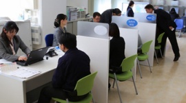 「募集をかけても集まらない」 企業の6割超が人手不足と回答…財務省