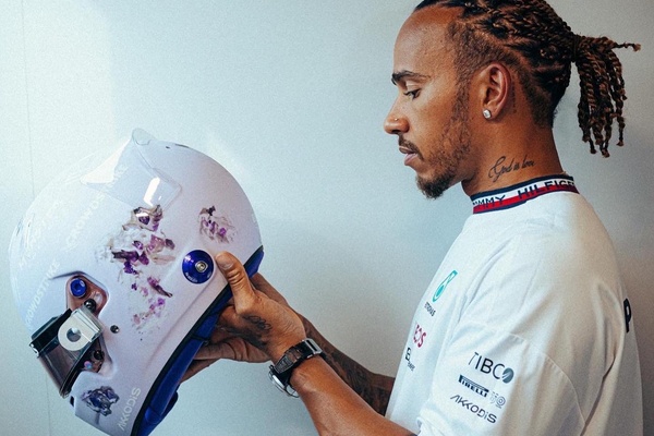 F1通信jp - ルイス・ハミルトンの2022年F1ヘルメット