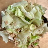 『😂🍽️✨ 《ダイエッターBBAのチートデー翌日リアル飯レポ》〜簡単無限キャベツのすすめ〜』の画像