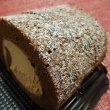 今日の甘い物　モンデール　牛乳と卵の手巻きロール　生チョコ