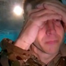 ゴーグルが無い時でも水中の物を見やすくする、デンマーク兵によるテクニック