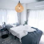 【悲報】妹さん、兄との旅行でダブルベッドを予約してしまう→！！！！