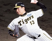 岩崎優 29セーブ目 9回2死から満塁ピンチ招くも1失点締める