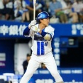 【悲報】DeNA相川監督、ファンの99%が見たい井上朋也を干して佐野を起用しファン離れが加速してしまう…
