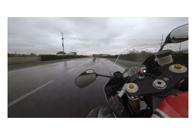 グラフィックが凄いと話題の『バイクゲーム』 10万いいね