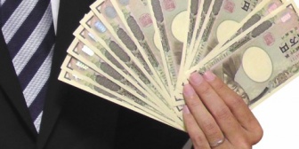 嫁がケチすぎるので、世帯収入1600万なのに貧乏家庭みたいな暮らしをしている…