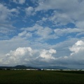 雲の出会いに忙しい。
