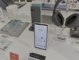 スタンダードスマホ「Sony Xperia 10 VII」にAndroid 16が提供開始！日本のメーカー版やNTTドコモ版、au版、SoftBank版に