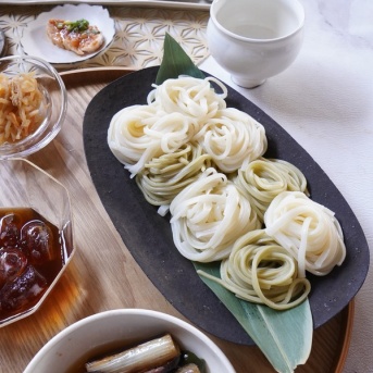 暑い夏に喜ばれる！氷見うどんと昆布うどんを楽しむ富山のお中元ギフト［PR］