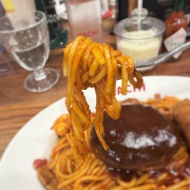 こだわりのデミグラス『ハンバーグ』と、日本一の『ナポリタン』〜仙台　HACHI仙台本店〜