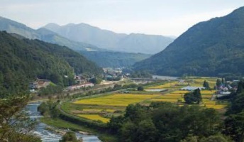 山の中にポツンとある村って生活できるんかよ・・・闇深そう
