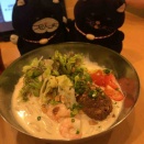 クロは、ファミレスでうどんと丼と🥢＠ガスト
