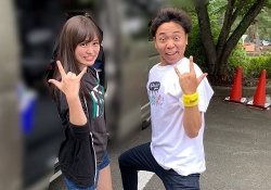 【衝撃】生足！伊藤かりん、裏垢騒動で話題のあの人とのツーショット画像ｗｗｗ