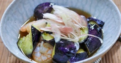 久しぶりに揚げ物 そう麺つゆで簡単「茄子の揚げ浸し」&「豚肉重に焼き鳥重」