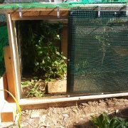 ウズラ小屋を庭に作りました 猫との戦い 崖っプチ農園