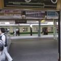 谷上、神鉄と地下鉄は同じホームで乗り換えられる
