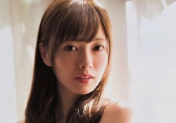 【衝撃】この白石麻衣の”絶対領域”・・・セクシーすぎる・・・