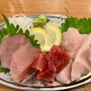 2大看板！まぐろ盛り合わせとスタミナ焼鳥　鶏ヤロー