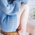 【画像】修学旅行中の女さん、前屈みで大事な部位が丸見えにwwww
