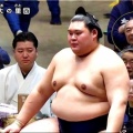 本日の大相撲〝宇良×大の里〟戦…ビデオ判定で〝宇良〟の勝ちと思いましたら…