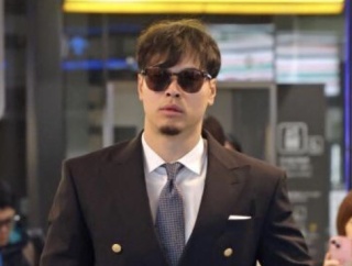 スーツ姿の佐藤輝明 vs ゴルフフェアの佐藤輝明wwwwwwwwwwww