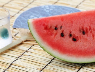 海外「日本の夏と言えば西瓜とお祭だ！」日本の夏で楽しみなことに対する海外の反応