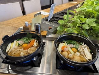 寒波が襲った寒い日に熱々のうどん鍋「中佐中店 城南店」冬の加賀丸芋うどん鍋と加賀レンコンうどん鍋で体が温まる