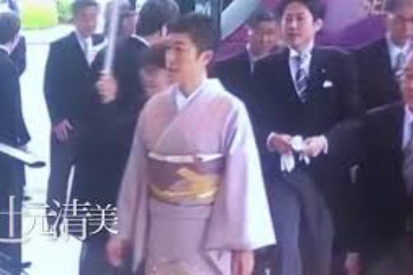 即位礼正殿の儀 に出席も 相応しくない政治家たち テレビにだまされないぞぉ