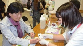 糖尿病予備軍２２１０万人で治療中６割　放置すれば失明の危機も