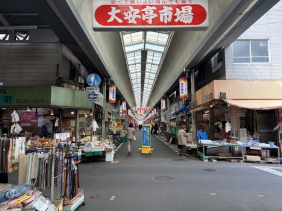 新筍を求めて大安亭市場へ