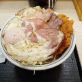 かつや「（チャベソー！）ウルトラエッグカツ丼」＆猫が寄ってきた